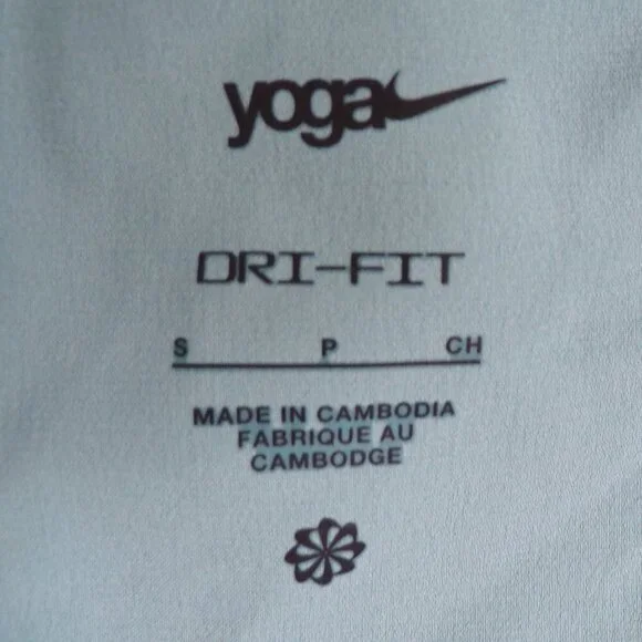 Nike Women's Yoga Dri-Fit Drawstring Waist Shorts - size S - Picture 6 of 9